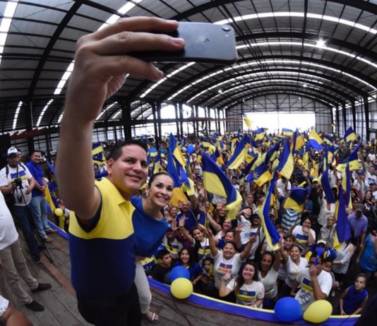 Fotografia tomada del facebook de Fabricio Alvarado