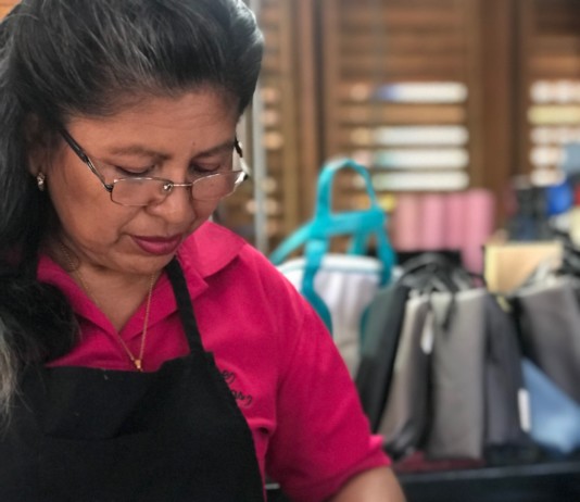 Academia Entrecosturas, la oportunidad para el pequeño comerciante textil de La Carpio